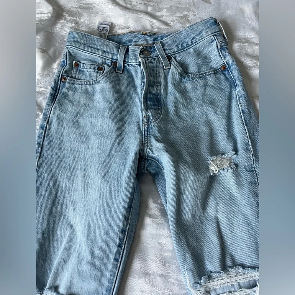 Levi’s - Picture 4 of 9